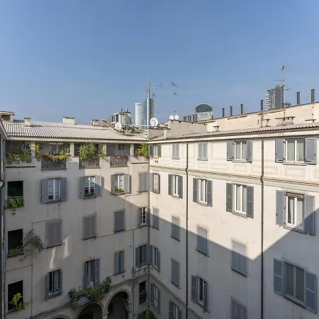 The Rent - Lovely One-bedroom In Moscova Milán