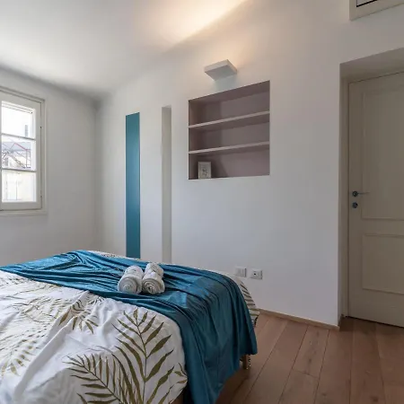 The Rent - Lovely One-bedroom In Moscova Lägenhet *